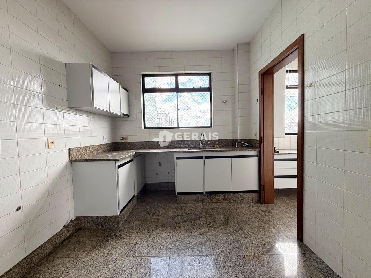 Apartamento à venda no CENTRO: 06 - COZINHA