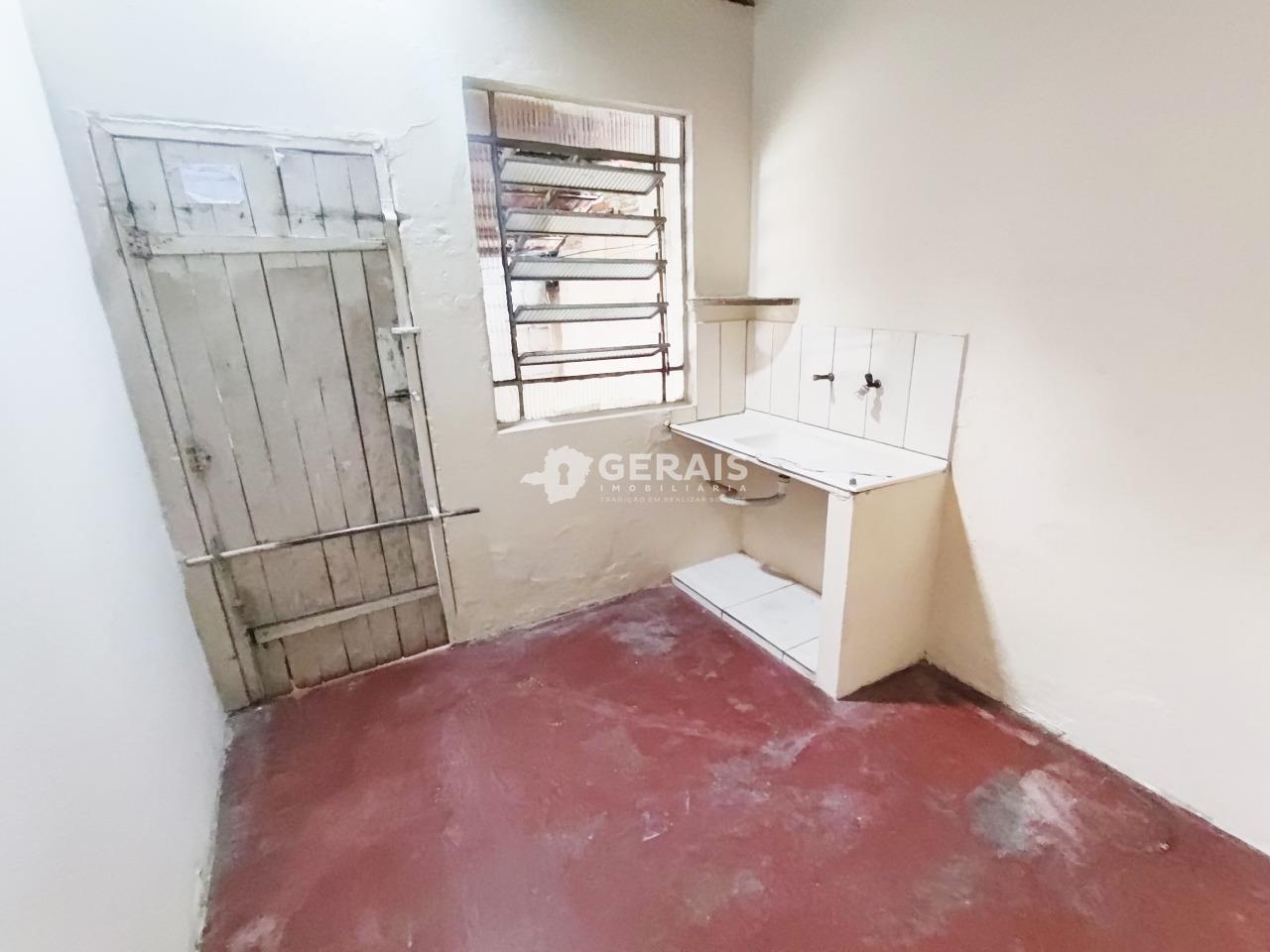 Barracão para aluguel no CATALÃO: 05- COZINHA