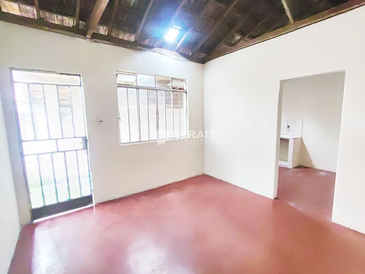 Barracão para aluguel no CATALÃO: 03- SALA