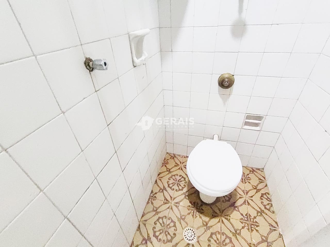 Barracão para aluguel no CATALÃO: 06- BANHO SOCIAL