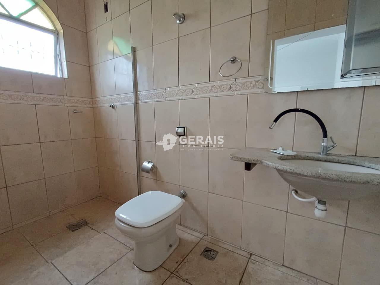 Casa para aluguel no PLANALTO: 08- BANHO SUÍTE