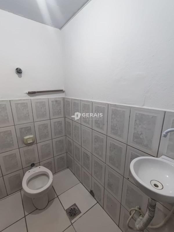 Loja para aluguel no CATALÃO: 06- BANHEIRO 01