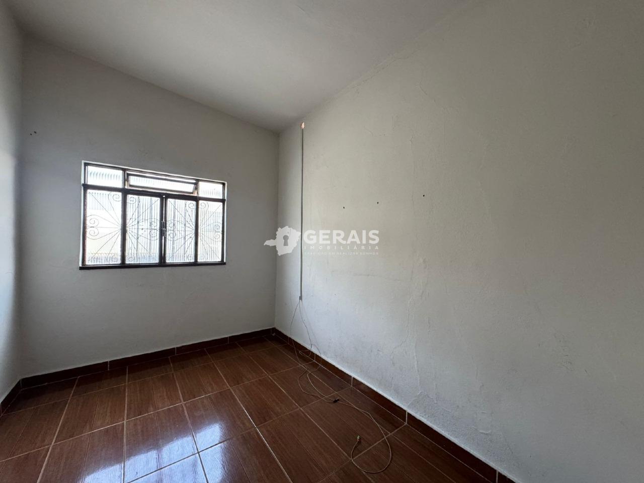 Casa para aluguel no AFONSO PENA: 05- QUARTO 01
