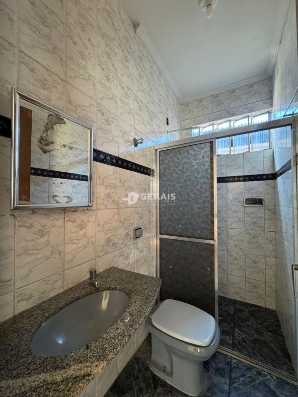 Casa para aluguel no AFONSO PENA: 08- BANHO SOCIAL