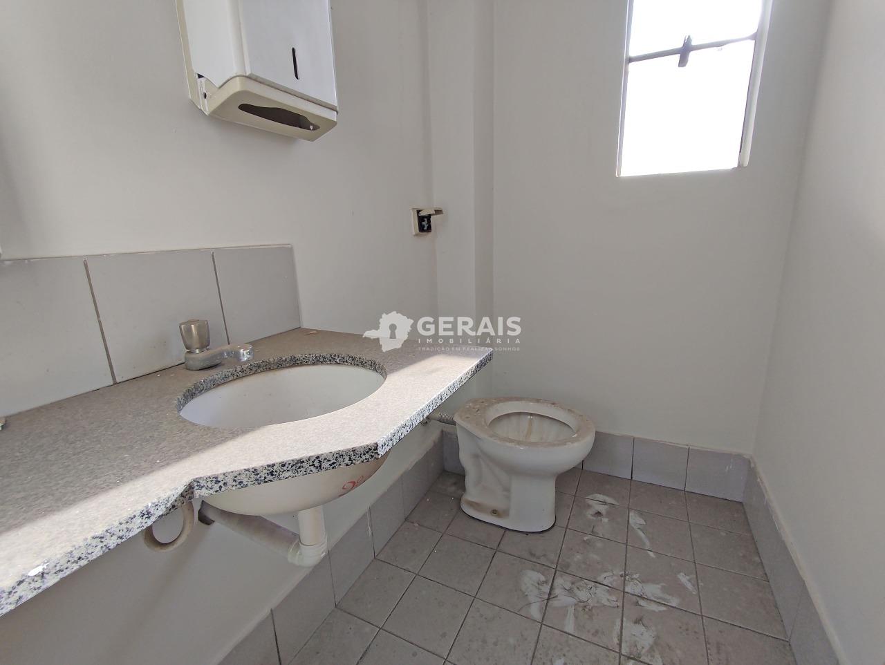 Sala para aluguel no CENTRO: 07- BANHEIRO 02