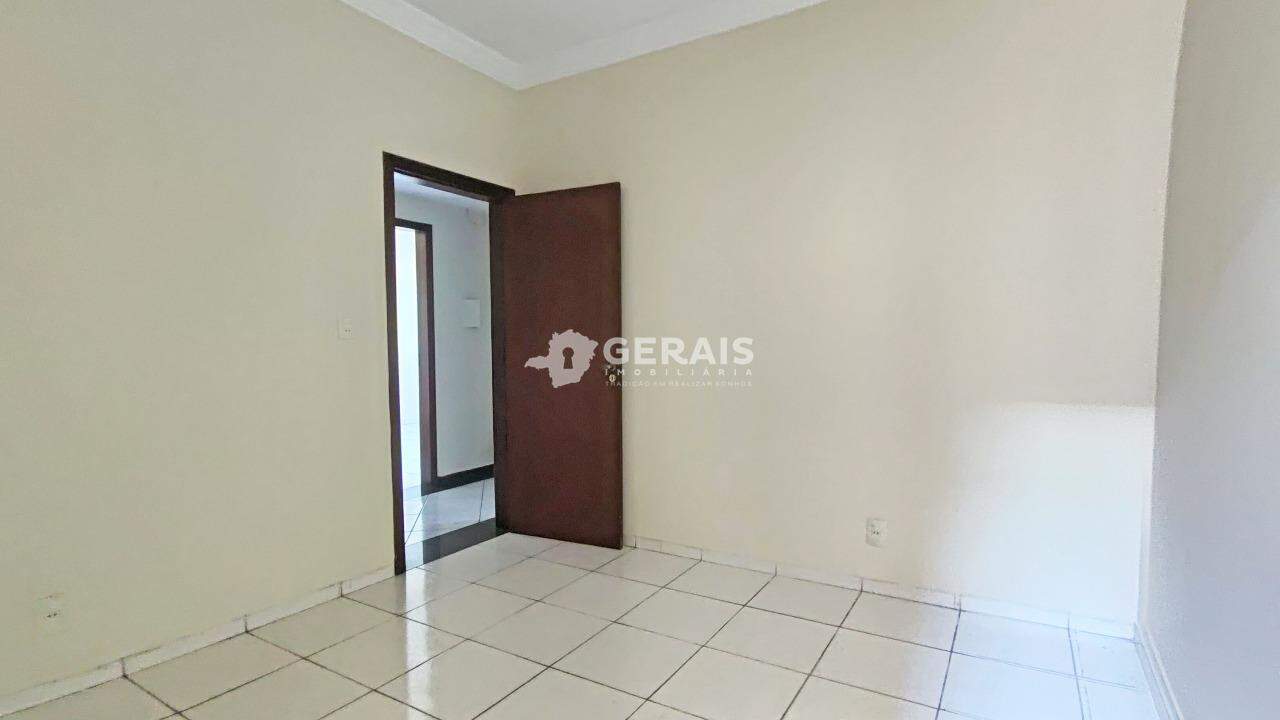 Apartamento para aluguel no BOM PASTOR: 06- QUARTO 01