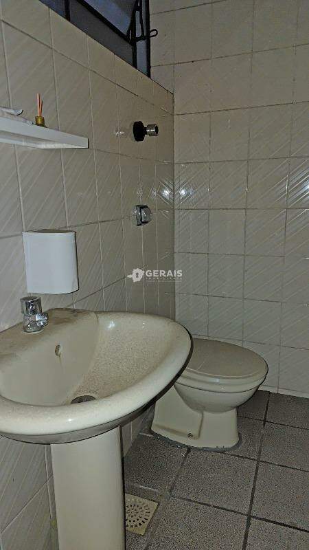 Sala para aluguel no NITERÓI: 08- BANHEIRO SOCIAL