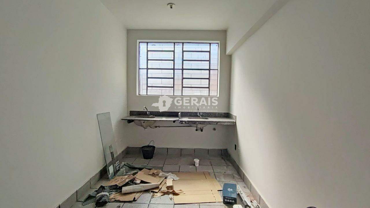 Sala para aluguel no NITERÓI: 09- COZINHA