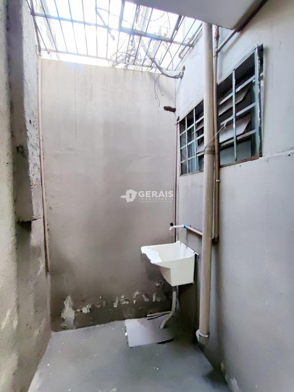 Loja com Sobreloja para aluguel no CENTRO: 08- ÁREA DE SERVIÇO