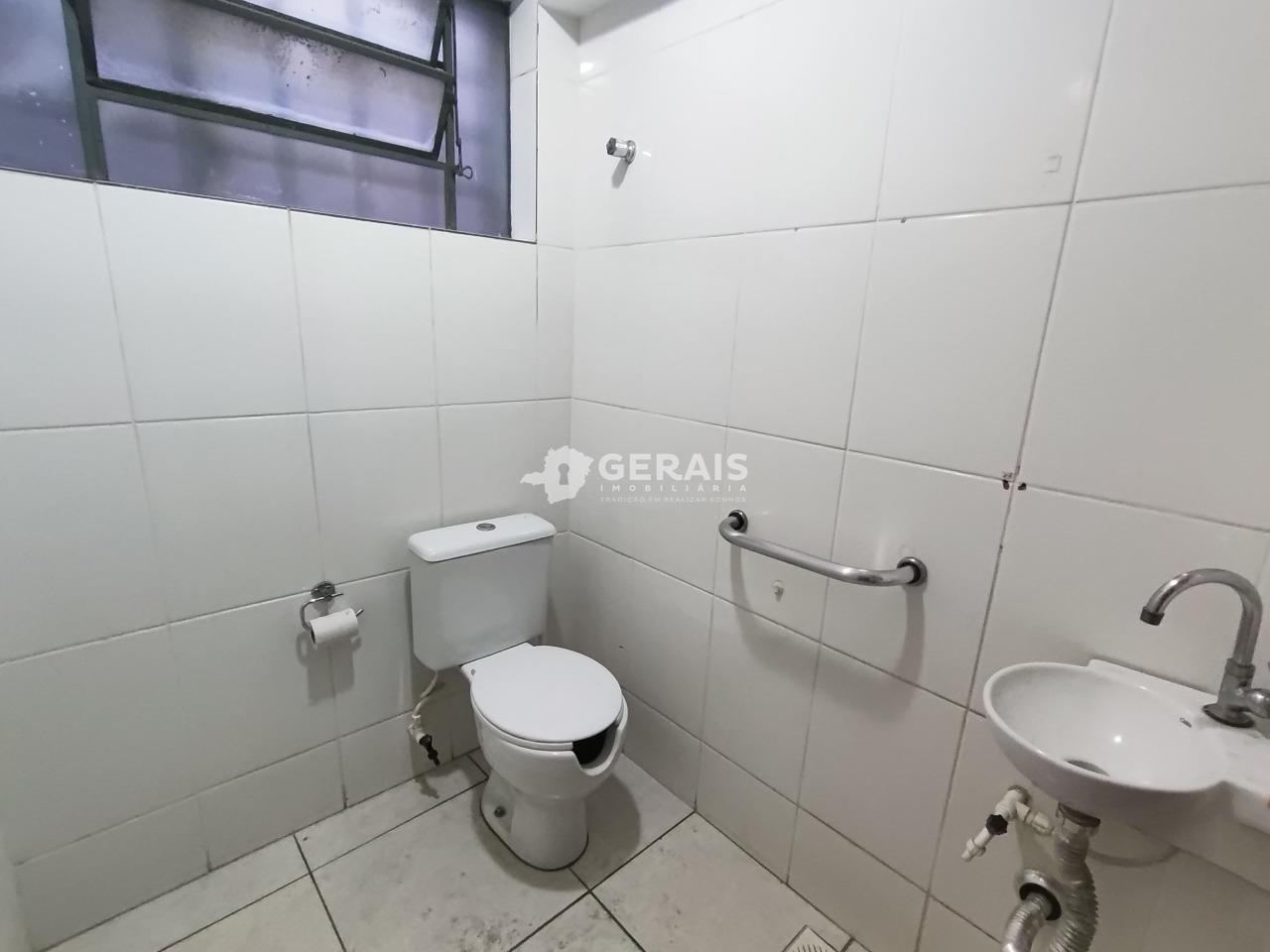 Loja com Sobreloja para aluguel no CENTRO: 06- BANHEIRO