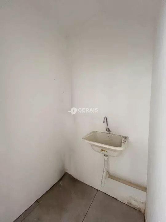 Loja para aluguel no NITERÓI: 08 - ÁREA DE SERVIÇO