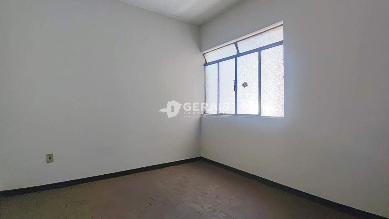 Apartamento para aluguel no CENTRO: 05- QUARTO 01