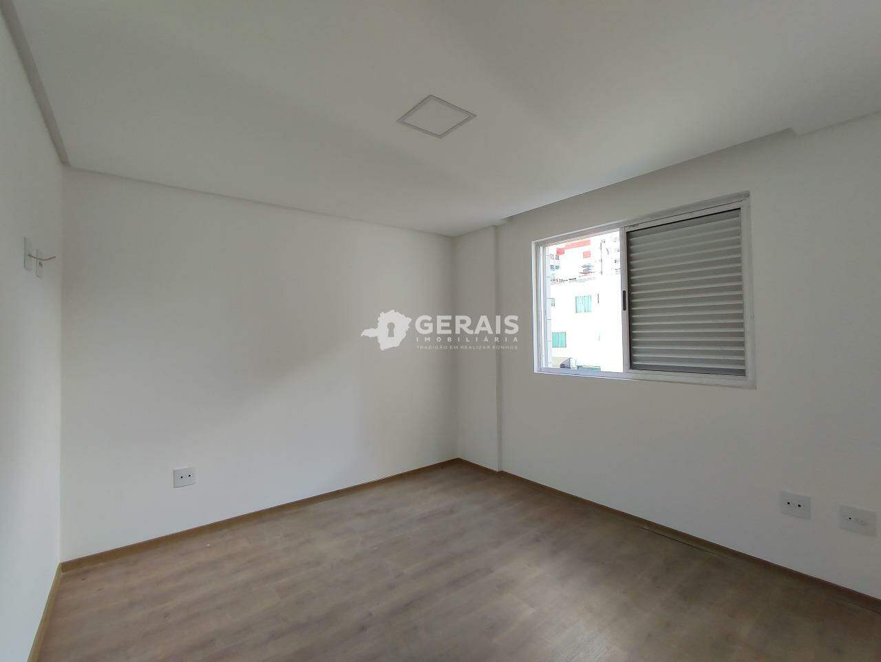 Apartamento para aluguel no CENTRO: 08- QUARTO SUÍTE 02