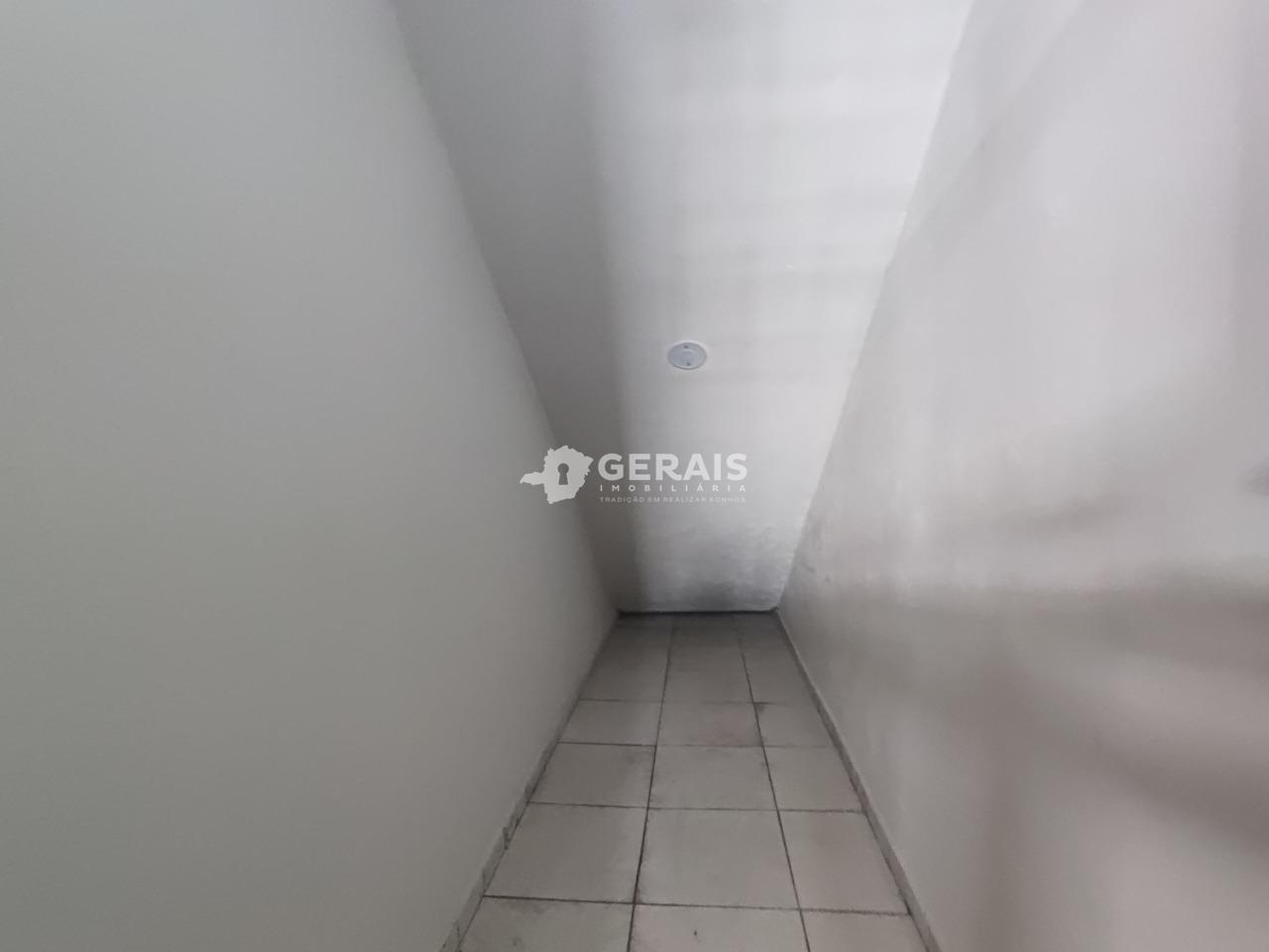 Loja para aluguel no SÃO JOSÉ: 09- CÔMODO DE DESPEJO