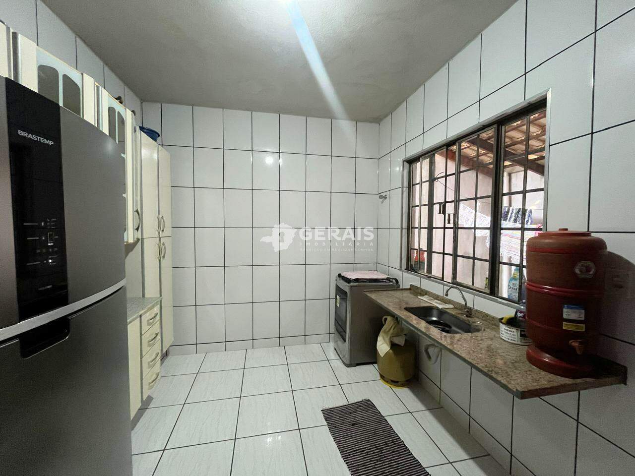 Casa à venda no REALENGO: 03- COZINHA
