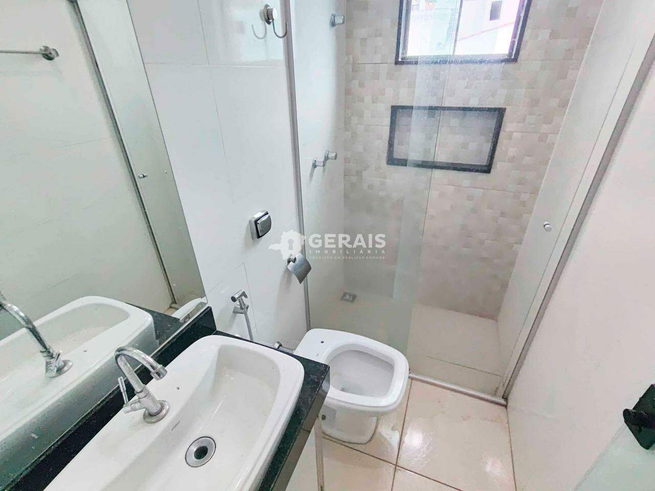 Casa para aluguel no SAO JUDAS TADEU: 09- BANHO SUÍTE