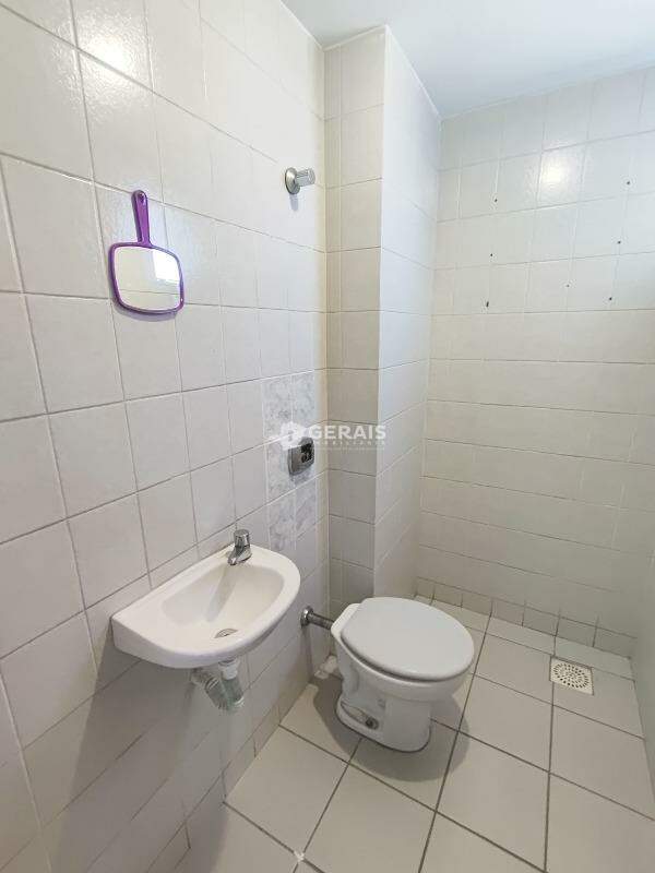 Sala para aluguel no CENTRO: 08- BANHEIRO