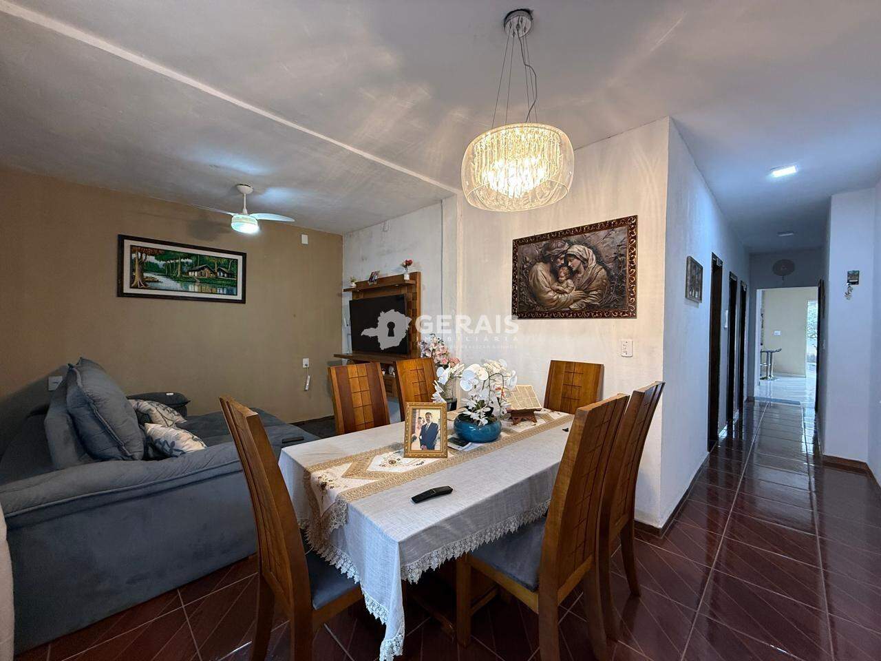 Casa à venda no DAS OLIVEIRAS: 02 - SALA