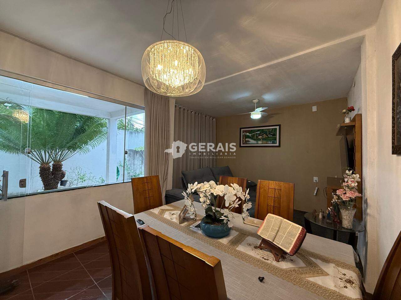 Casa à venda no DAS OLIVEIRAS: 03 - SALA