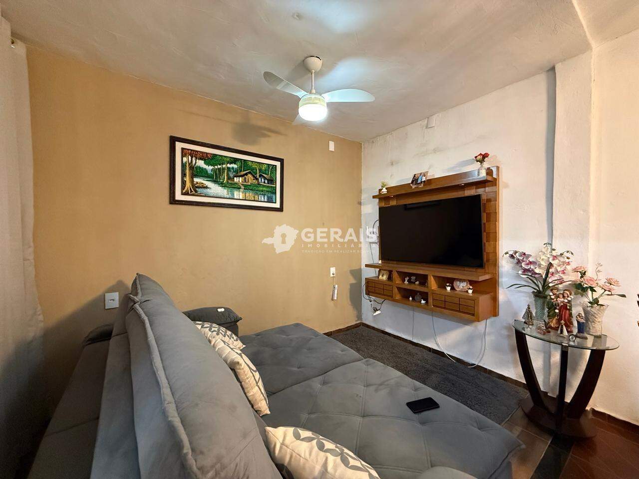 Casa à venda no DAS OLIVEIRAS: 04 - SALA