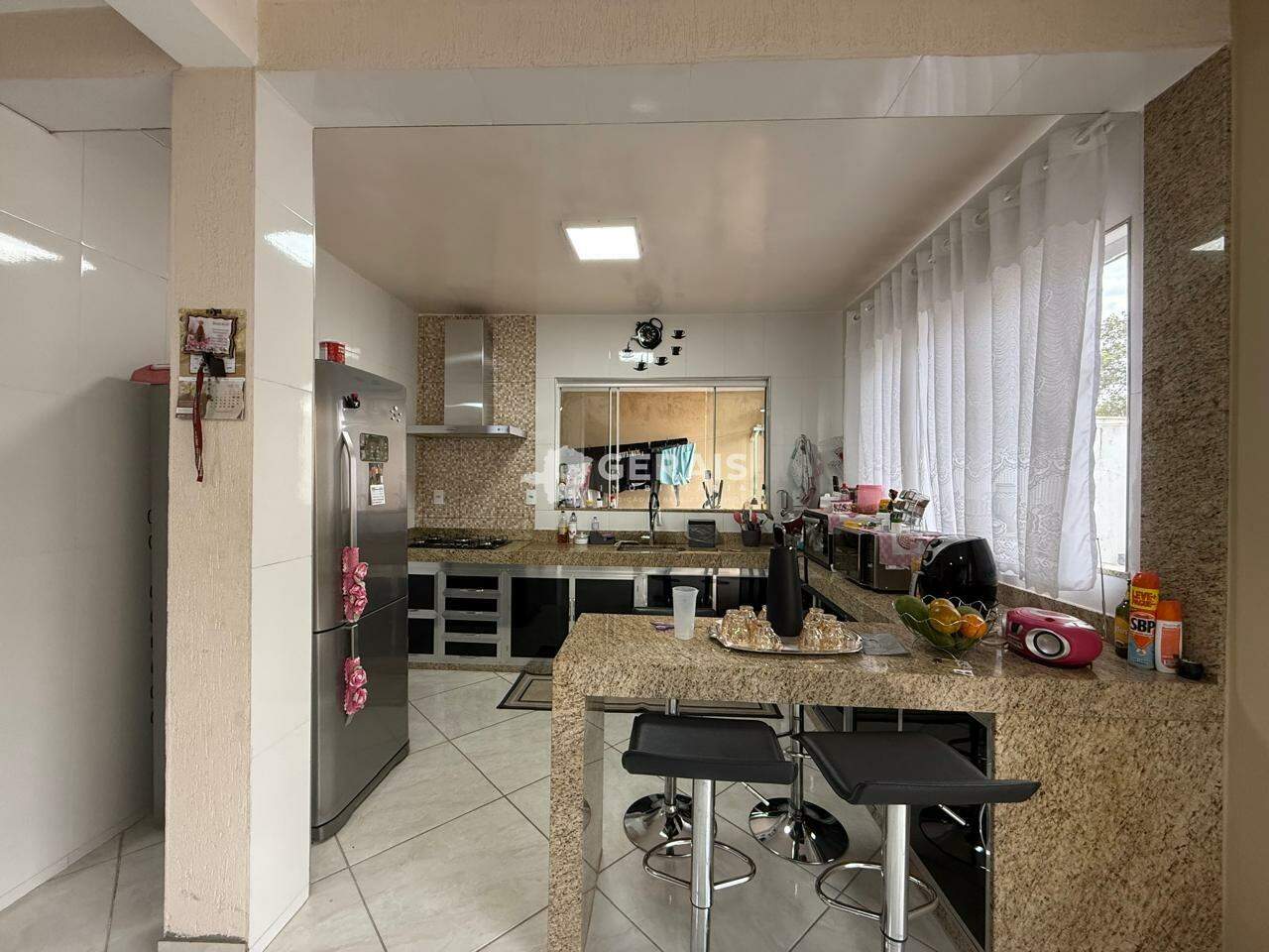 Casa à venda no DAS OLIVEIRAS: 08 - COZINHA