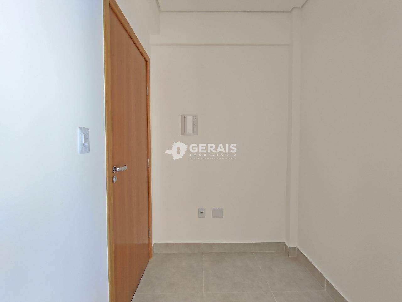 Sala para aluguel no CENTRO: 06- HALL DA SALA