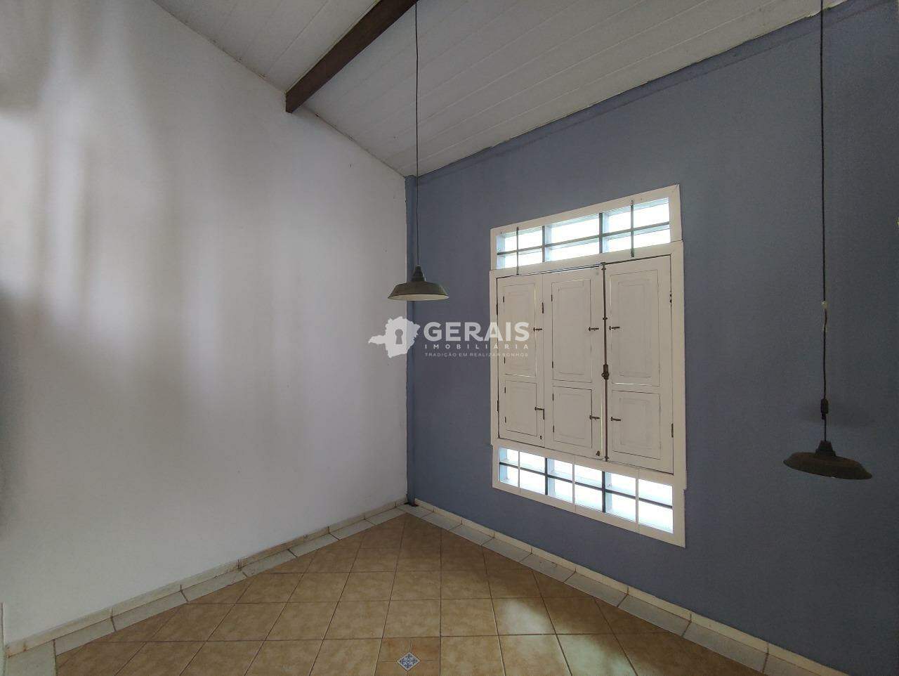 Casa à venda no JARDIM PRIMAVERA: 03 - SALA