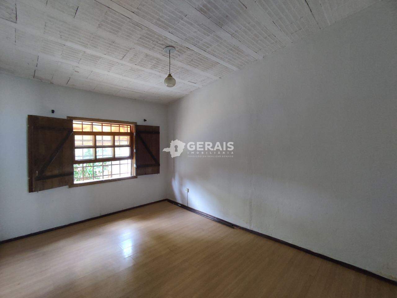 Casa à venda no JARDIM PRIMAVERA: 08 - QUARTO 01