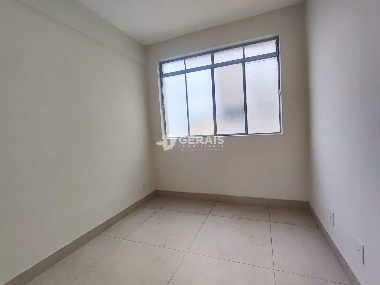 Apartamento para aluguel no CENTRO: 05- QUARTO 01