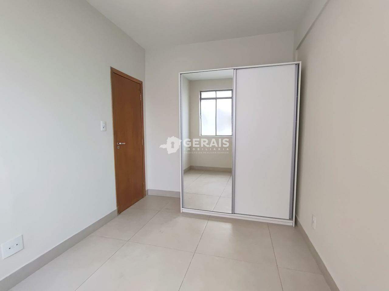 Apartamento para aluguel no CENTRO: 06- QUARTO 01