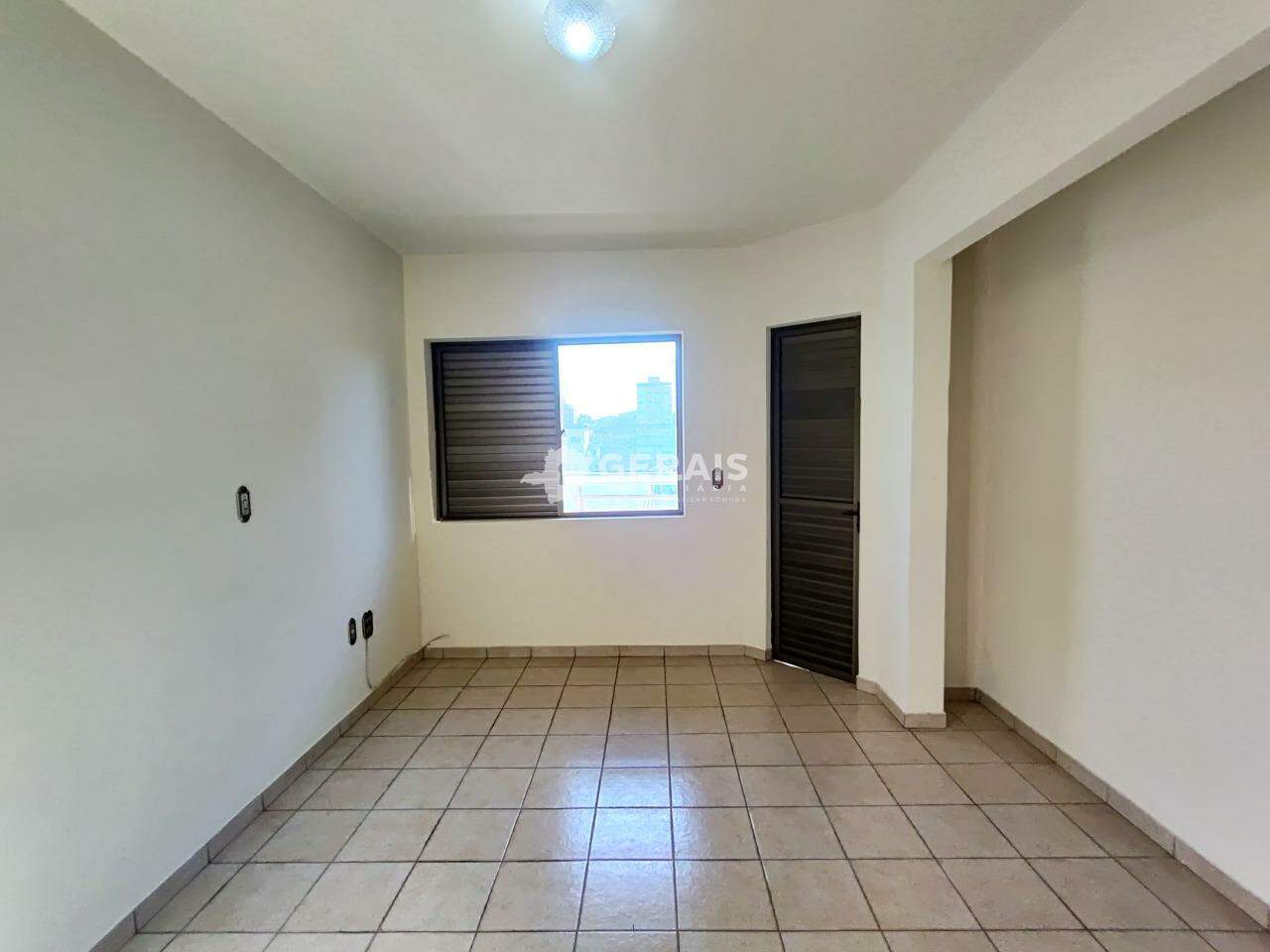 Apartamento para aluguel no SANTO ANTÔNIO: 08- QUARTO SUÍTE