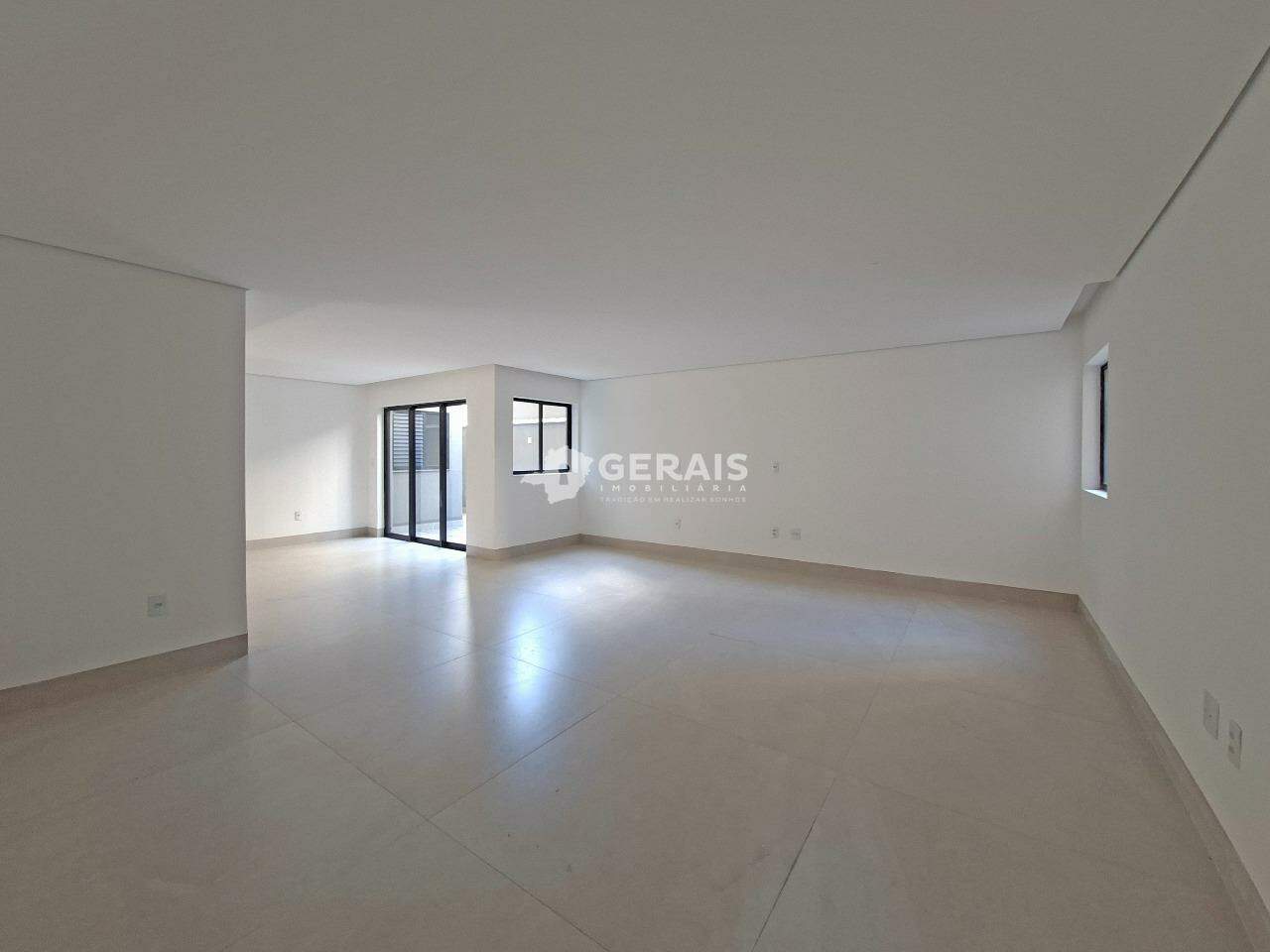Apartamento à venda no CENTRO: 04- SALA