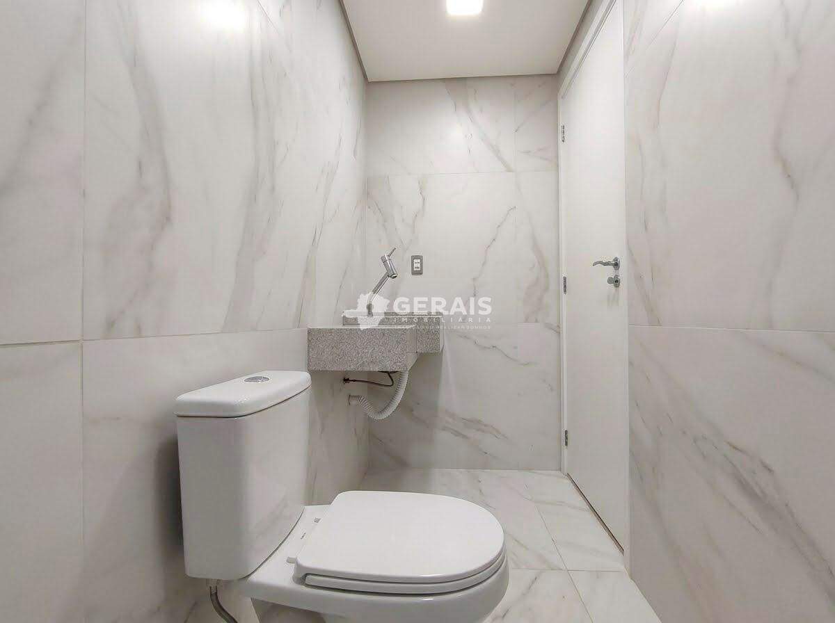 Apartamento à venda no CENTRO: 08- BANHO SUÍTE
