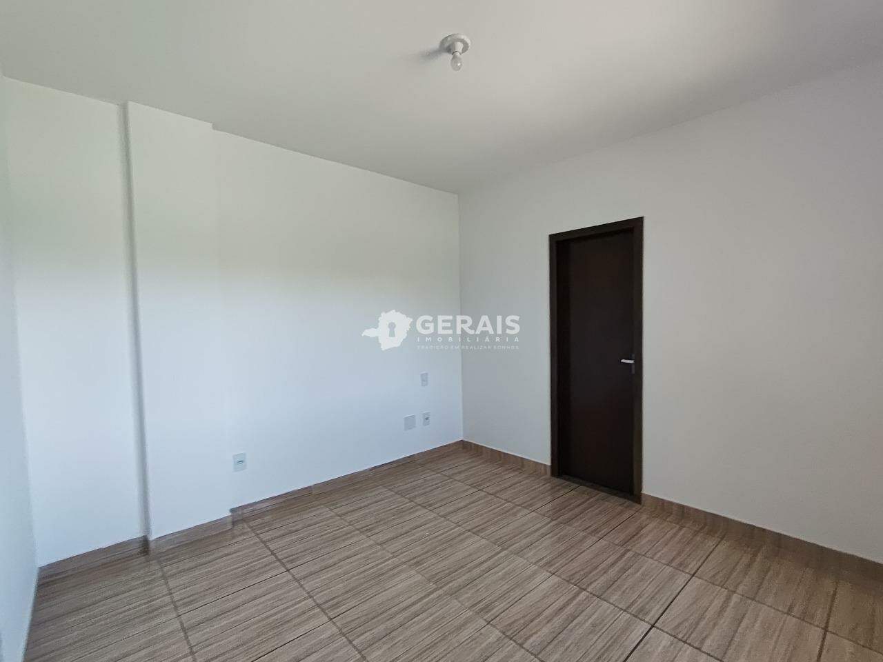 Apartamento para aluguel no INTERLAGOS: 05- QUARTO SUÍTE 