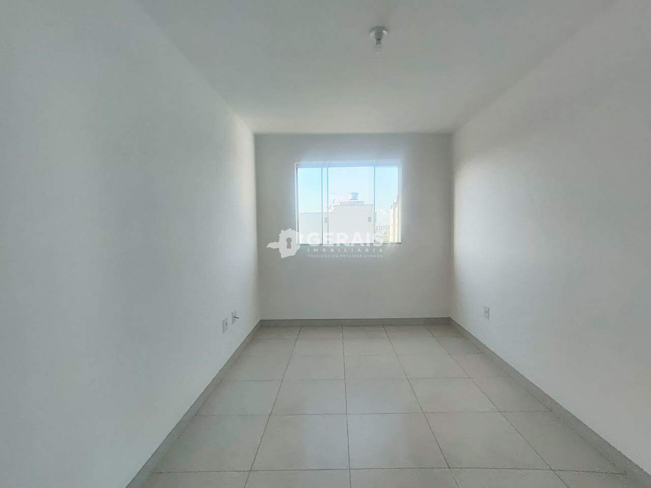 Apartamento à venda no PLANALTO: 03 - SALA