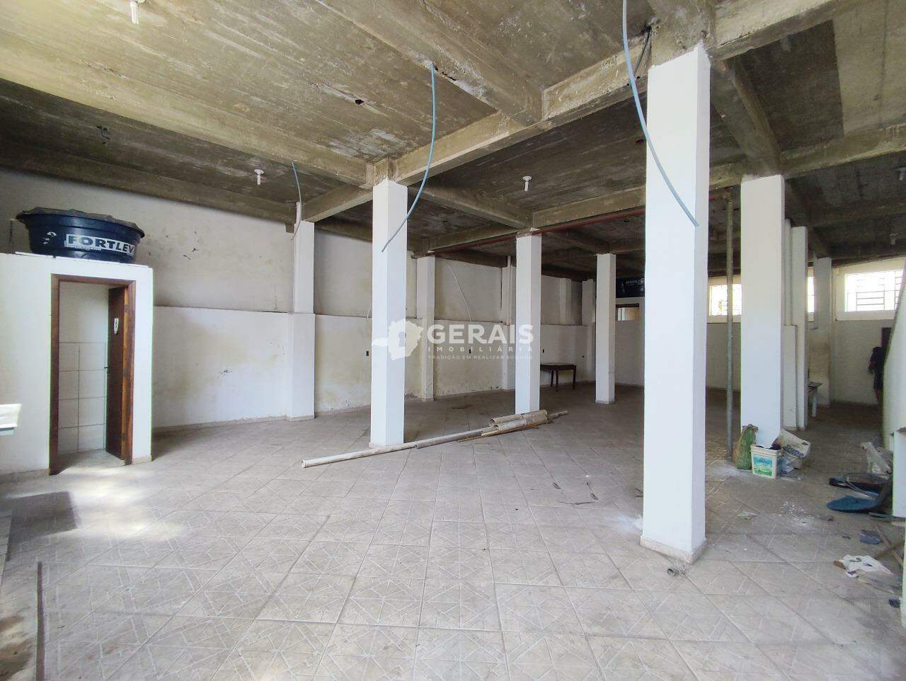 Sala para aluguel no NITERÓI: 08- SALA