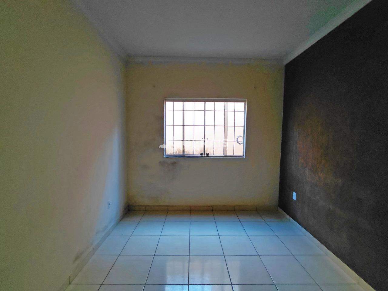 Casa para aluguel no SANTA ROSA: 05- QUARTO 01