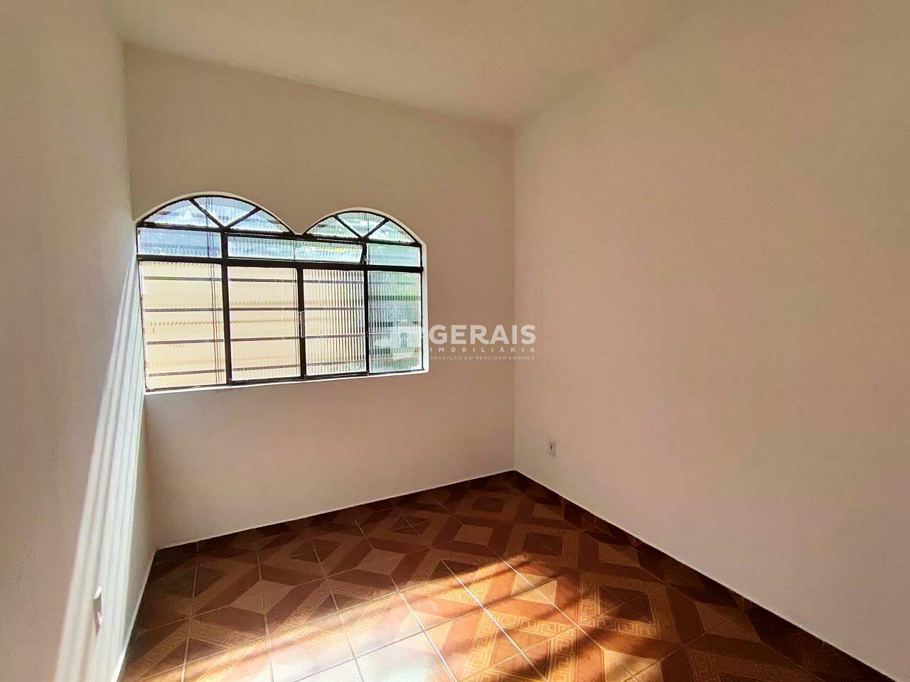 Casa para aluguel no SÃO ROQUE: 06- QUARTO 01