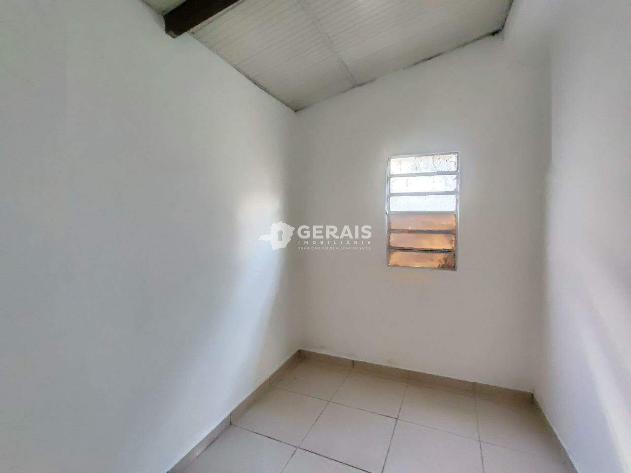 Casa para aluguel no MANOEL VALINHAS: 07- QUARTO 02