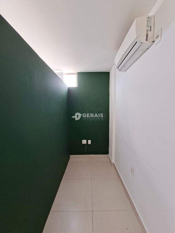 Sala para aluguel no CENTRO: 04 - SALA DE ESPERA