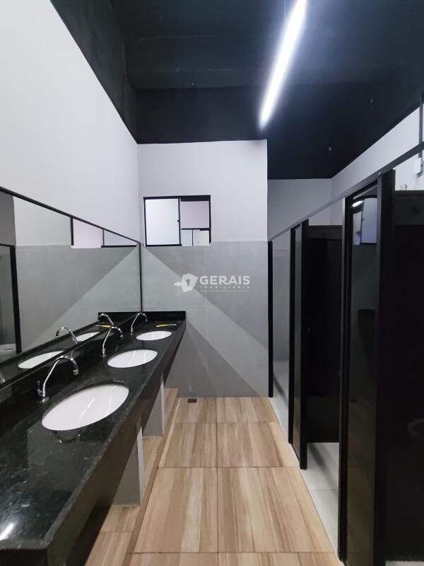 Loja para aluguel no NITERÓI: 08- VESTIÁRIO 01