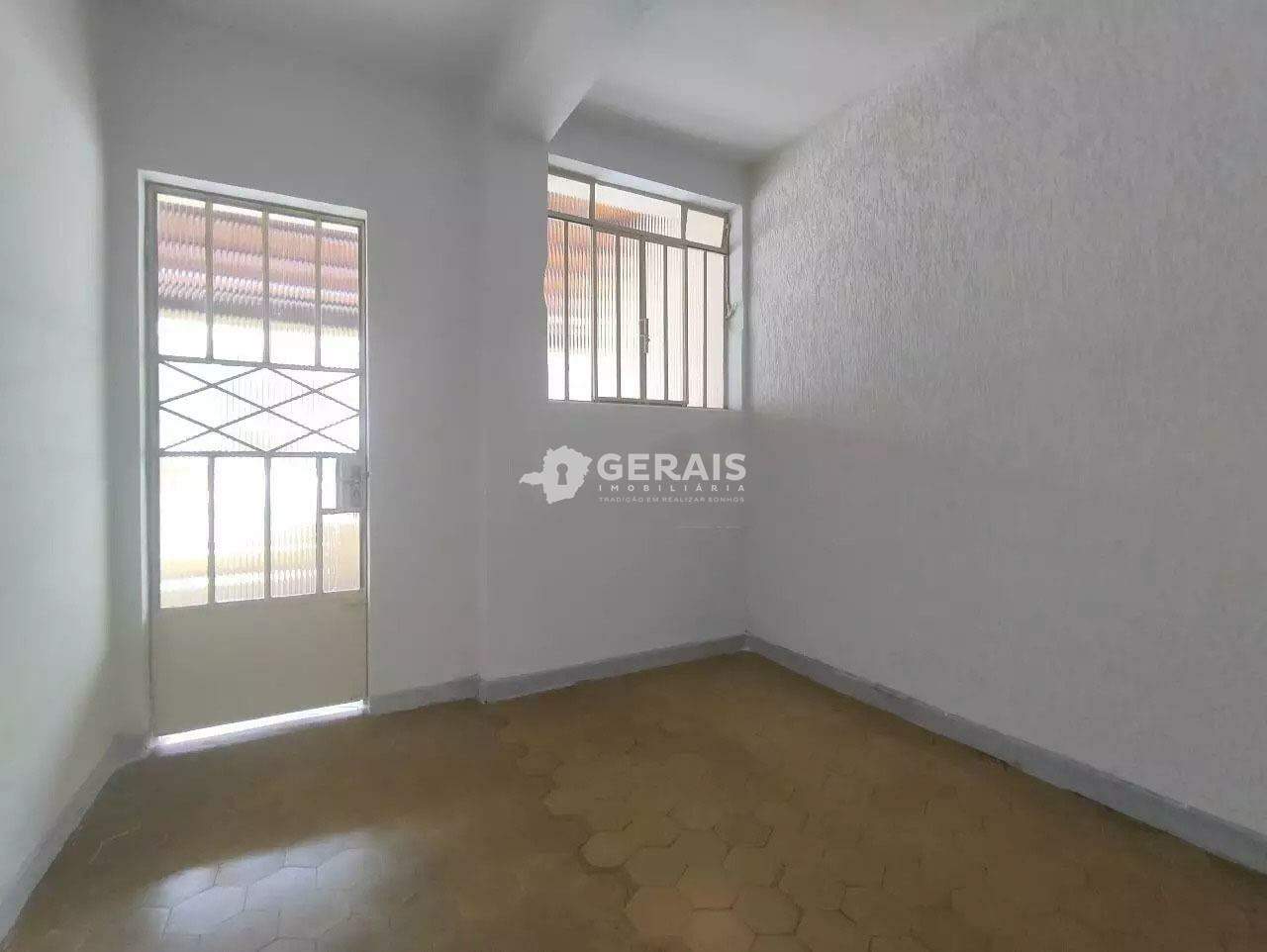 Casa para aluguel no CENTRO: 03- SALA
