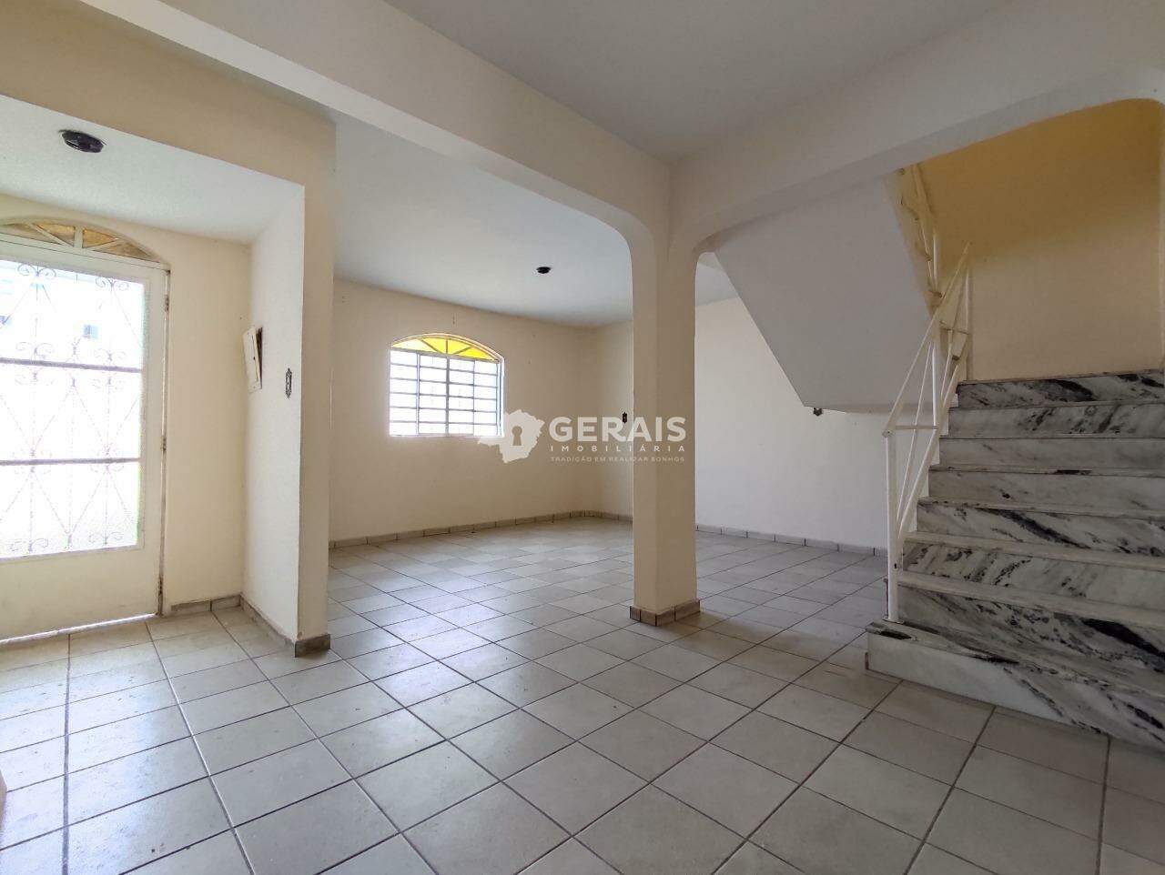 Casa à venda no BOM PASTOR: 04- SALA