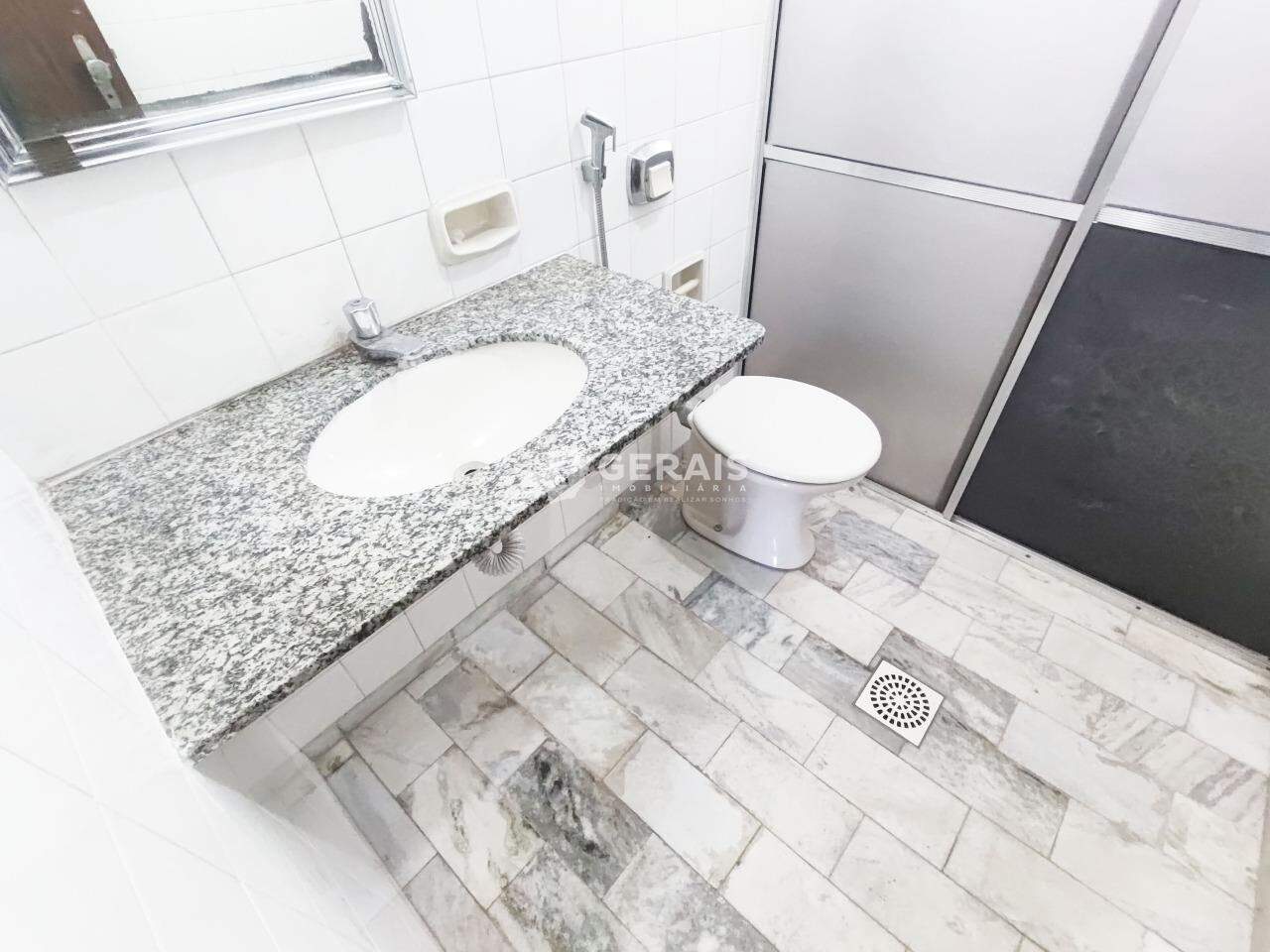 Apartamento para aluguel no CENTRO: 08- BANHO SOCIAL