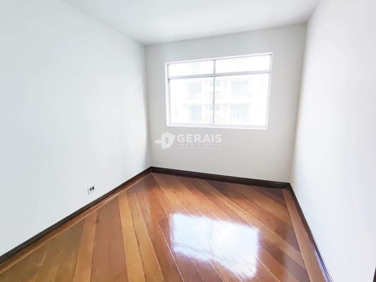 Apartamento para aluguel no CENTRO: 04- QUARTO 01