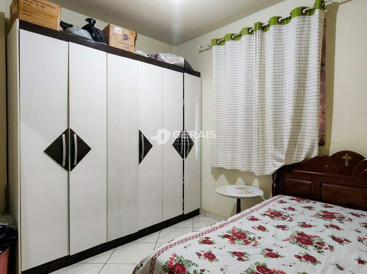 Casa à venda no PADRE EUSTAQUIO: 06 - QUARTO 01