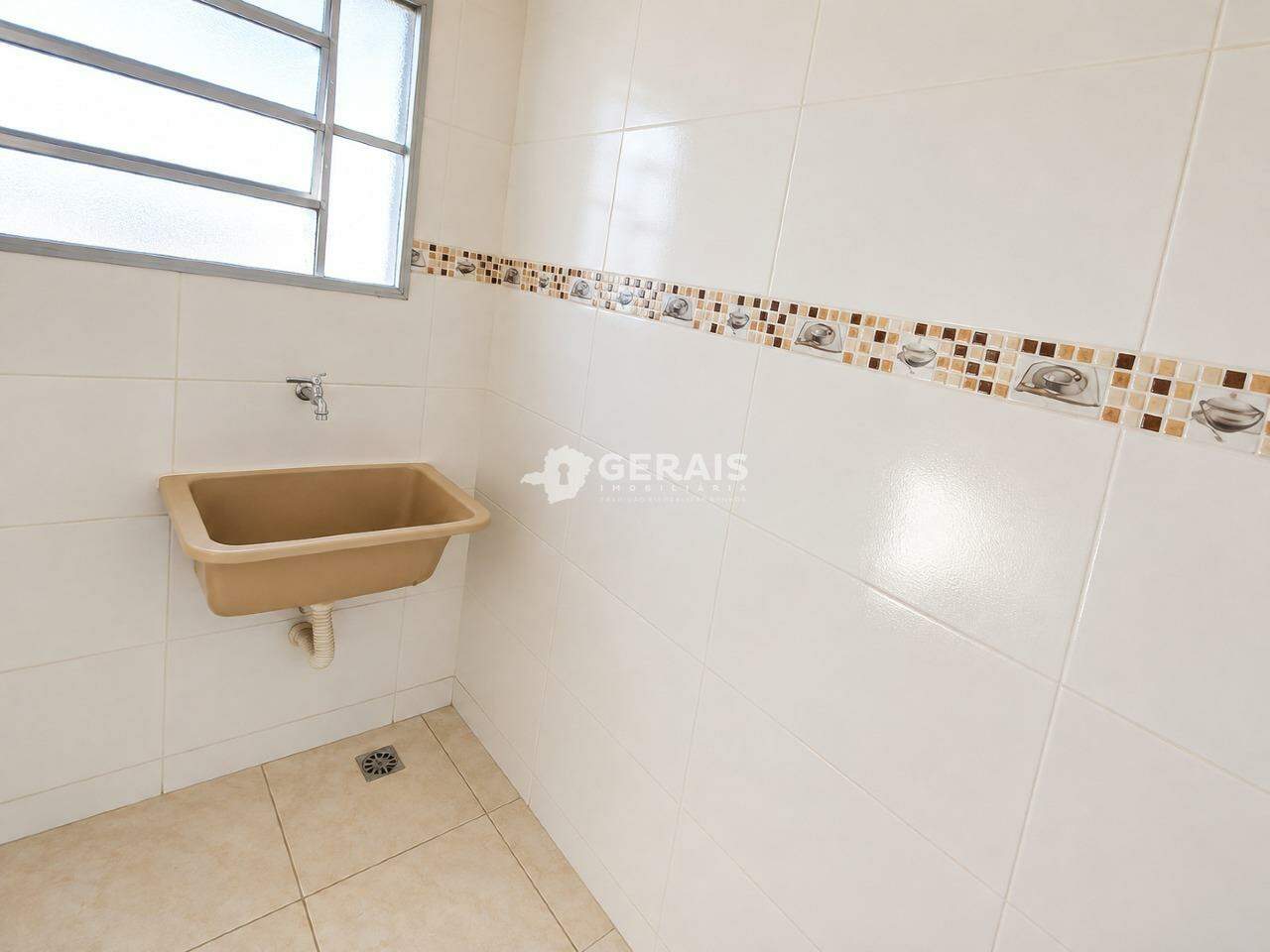 Apartamento à venda no CENTRO: 07- ÁREA DE SERVIÇO 