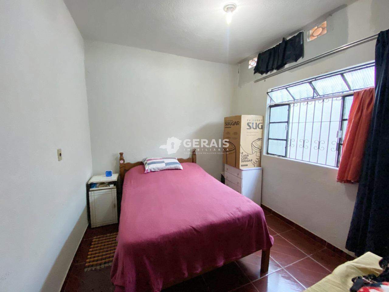 Casa à venda no TERRA AZUL: 06 - QUARTO 01