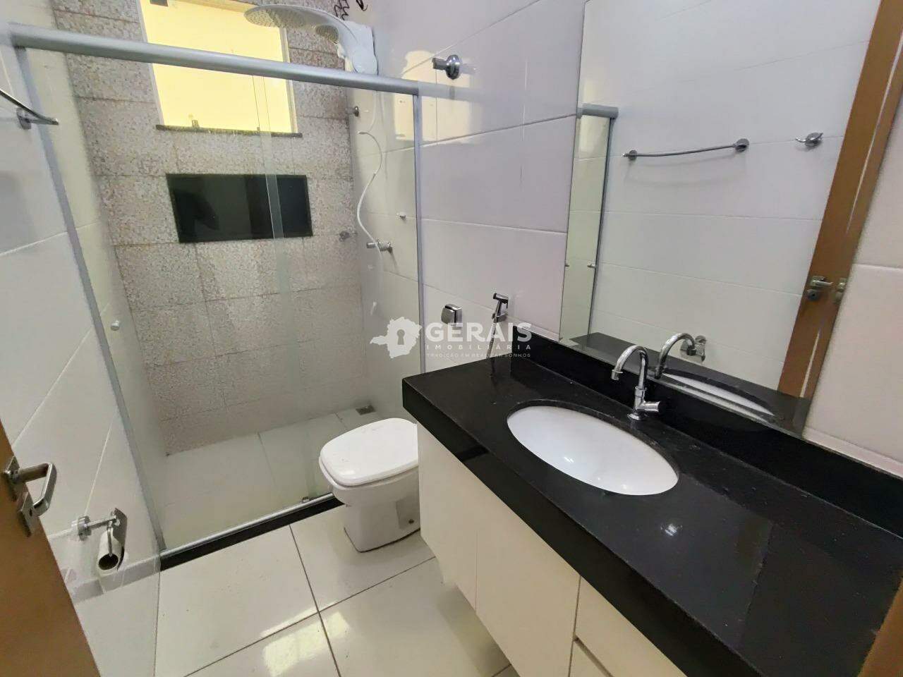 Casa para aluguel no CAMPINA VERDE: 07- BANHO SOCIAL