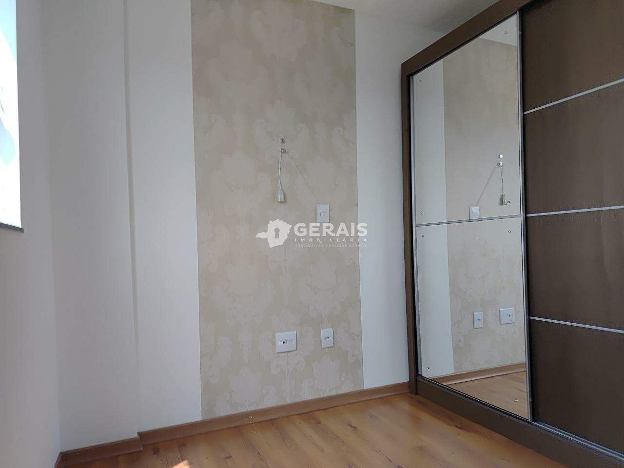 Apartamento para aluguel no BOM PASTOR: 08 - QUARTO 02